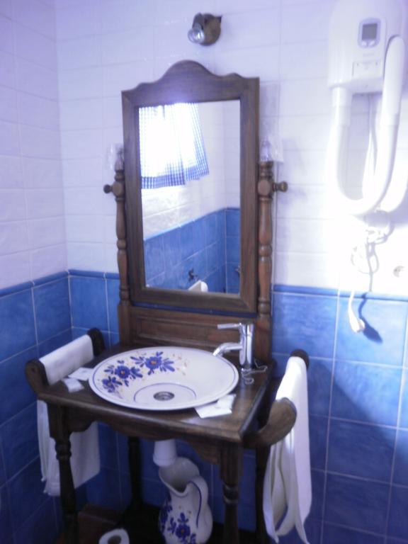 Hostal El Olmo Camarena de la Sierra Habitación foto