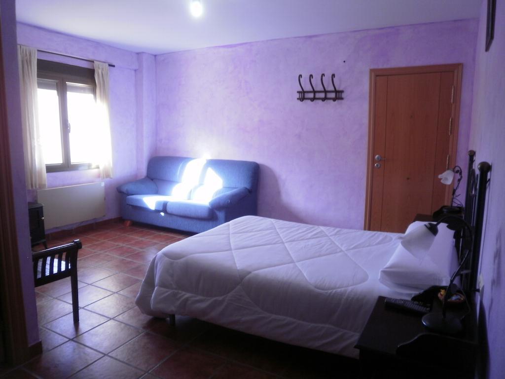 Hostal El Olmo Camarena de la Sierra Habitación foto